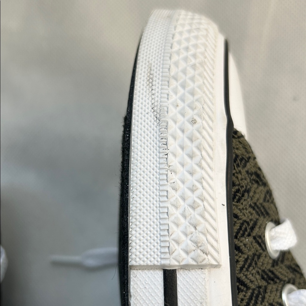 Women’s size 11 Converse Chuck Taylor All Star High 'Herringbone - Utility' - Picture 12 of 14
